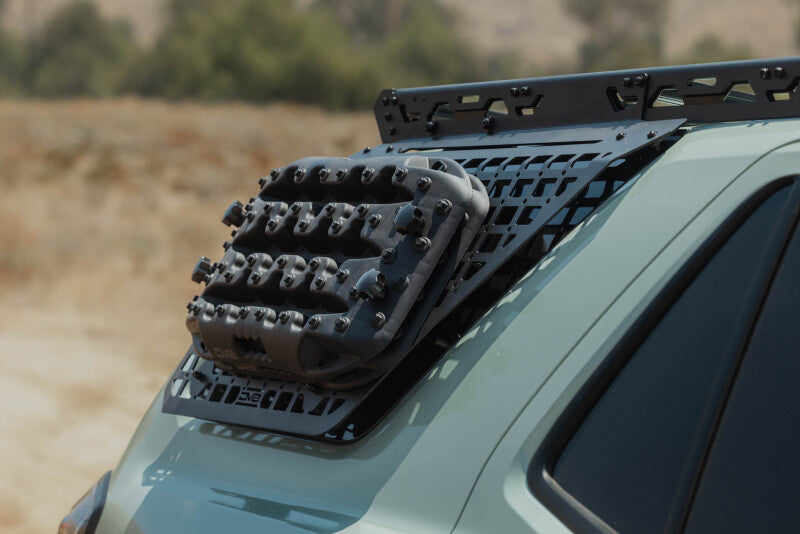DV8 Offroad 25-26 Toyota 4Runner Exterior Window Molles (Use w/ PN dveRRTF3-02) - Passenger