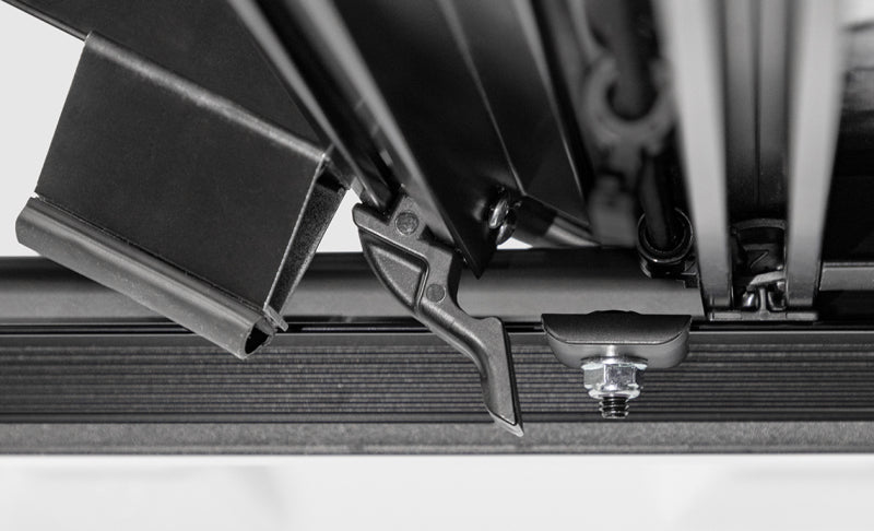 Access LOMAX Tri-Fold Cover 17-26 Ford Super Duty F-250/F-350/F-450 - 6ft 8in Standard Bed