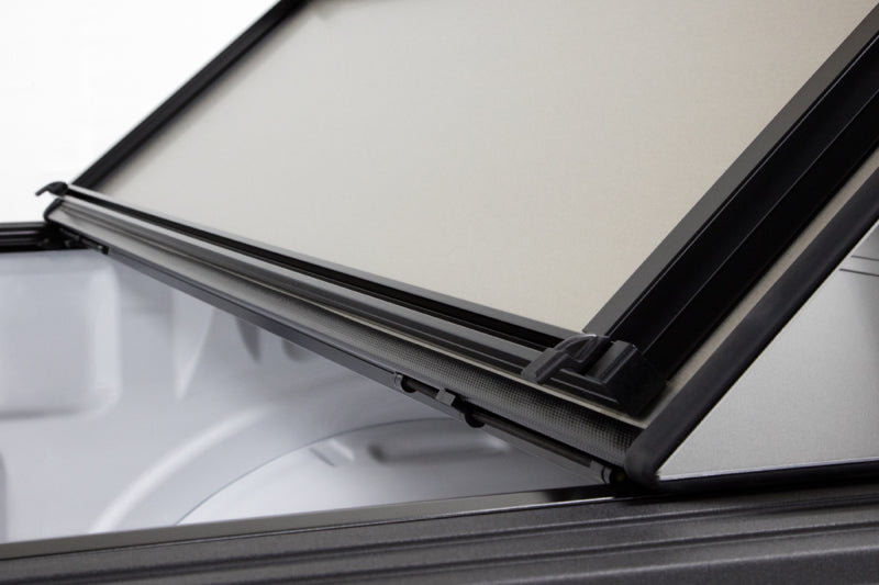 Access LOMAX Tri-Fold Cover 17-26 Ford Super Duty F-250/F-350/F-450 - 6ft 8in Standard Bed
